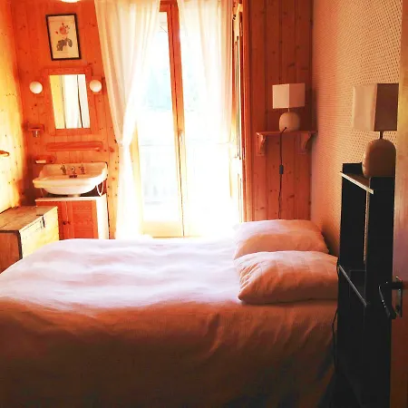 White Attack Chalet Chamonix